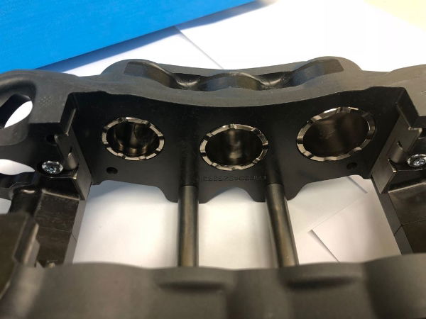 Alcon BKF8949Y03 Pro Race Front Brake Kit - BMW M2, M3, M4 (F8X)