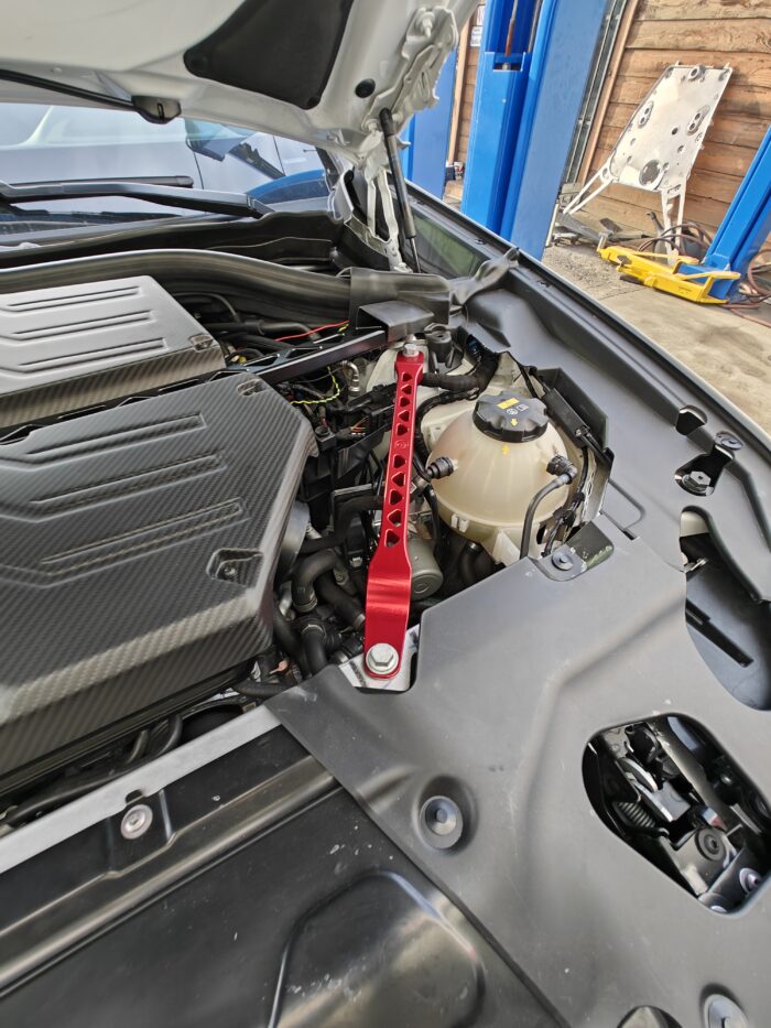 VTT-F9X-STRUT F9X X3/4M Billet Aluminum short Strut Braces