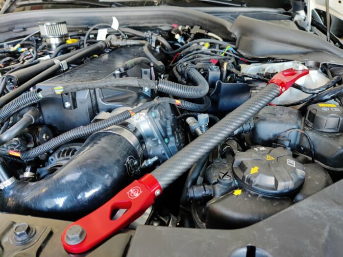 VTT-G2X-CAR-STRUT BMW G2X Carbon Fiber Strut Braces