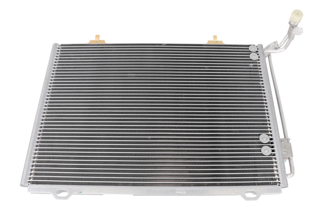 VEMO V30-62-1022 Condenser, Air Conditioning | ML Performance Car Parts