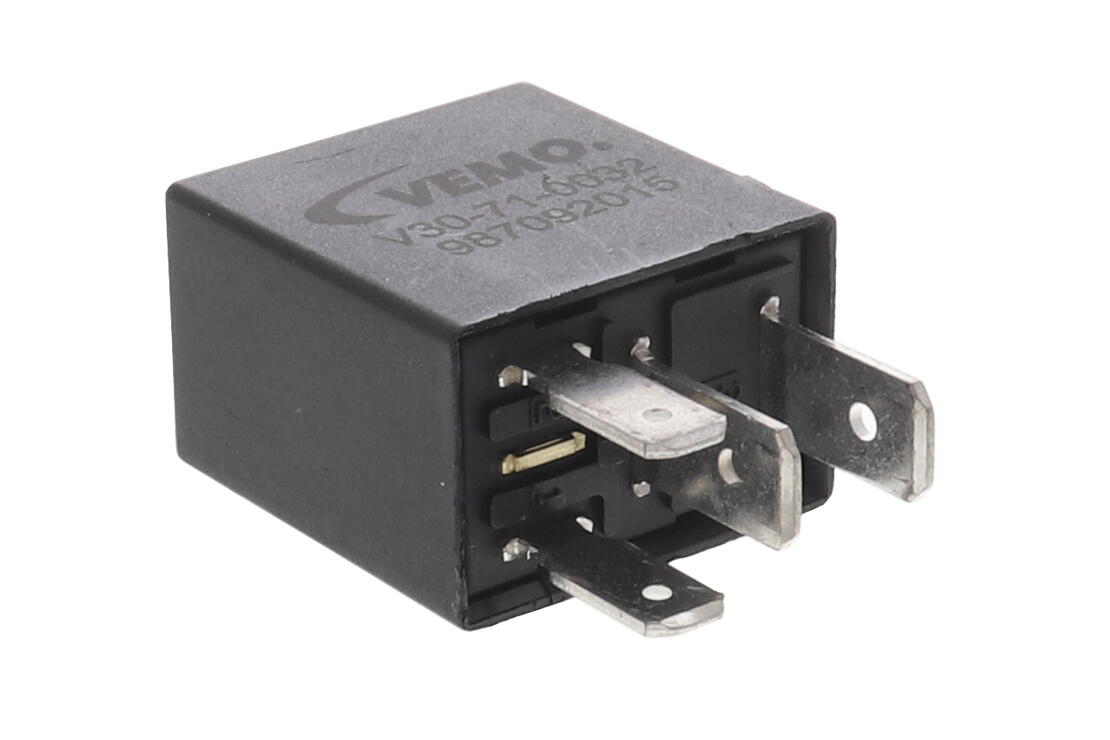 VEMO V30-71-0032 Relay, Fuel Pump | ML Performance Car Parts
