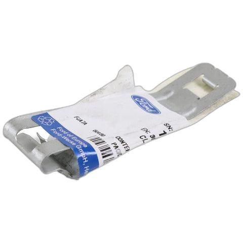 downloaded_images\genuine-ford-1354293-wiring-clip-1-1zck7mxkkzqxBlqvuFWnbZb753eO9ekA9_dd47dc4b-5c10-4925-ab41-ee3f2309e091.jpg