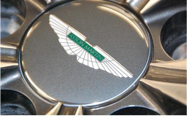 Aston Martin HY53-1A096-DA Wheel Centre Badge (Anthracite-Green Inlay) | ML Performance EU Car Parts