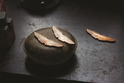 Aston Martin 706230 Gold Wings Badge Set | ML Performance EU Car Parts